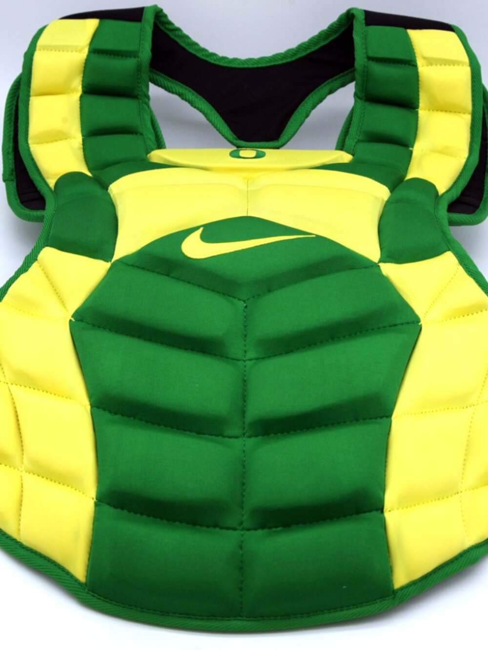 Oregon Ducks Nike Vapor Chest Protector PE 17" - NEW